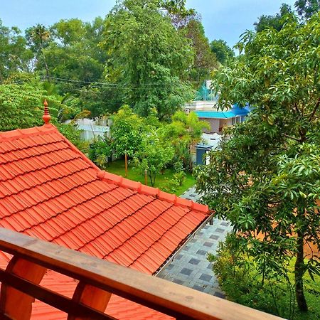 Telma Beach Homestay Mararikulam Exterior photo